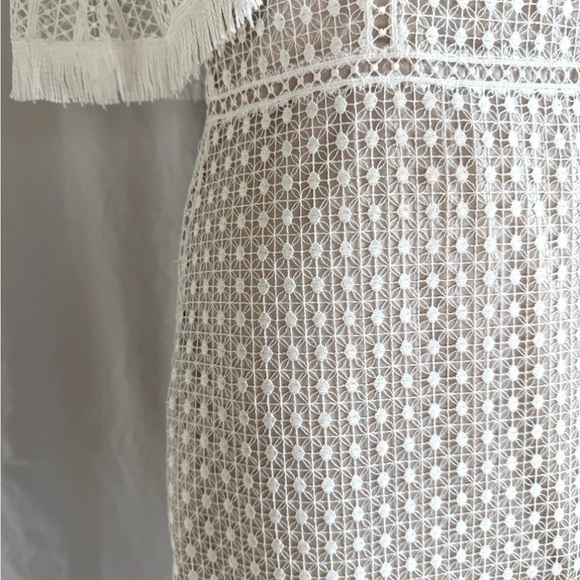 Elie Tahari White Crochet Cape Janine Dress - Size 2 Extra Small NWOT - Picture 4 of 9